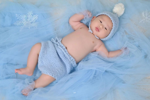 崇左摸孕妇肚子沾喜气